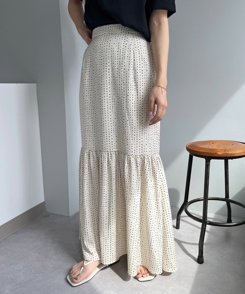 CAPRICIEUX LE'MAGE(カプリシューレマージュ)の「変形ドットタイトマーメイドスカート(スカート・レディース・アイボリー/ブラック・FREE)」の14枚目の写真