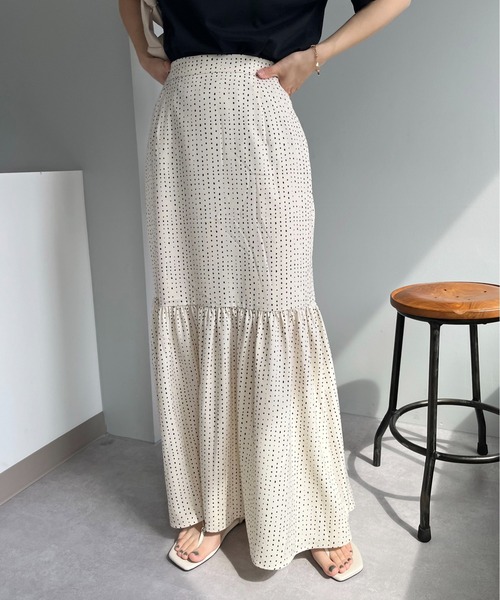 CAPRICIEUX LE'MAGE(カプリシューレマージュ)の「変形ドットタイトマーメイドスカート(スカート・レディース・アイボリー/ブラック・FREE)」の17枚目の写真