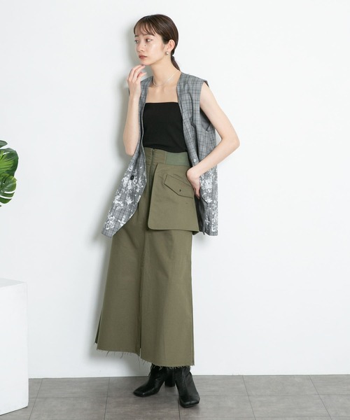 KBF（ケイビーエフ）の「フロントスリットミリタリースカート（スカート・レディース・ダークブラウン/カーキ・ONE）」の18枚目の写真