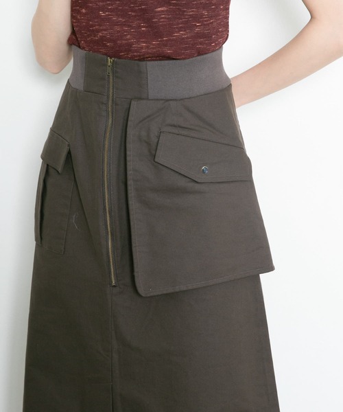KBF（ケイビーエフ）の「フロントスリットミリタリースカート（スカート・レディース・ダークブラウン/カーキ・ONE）」の11枚目の写真