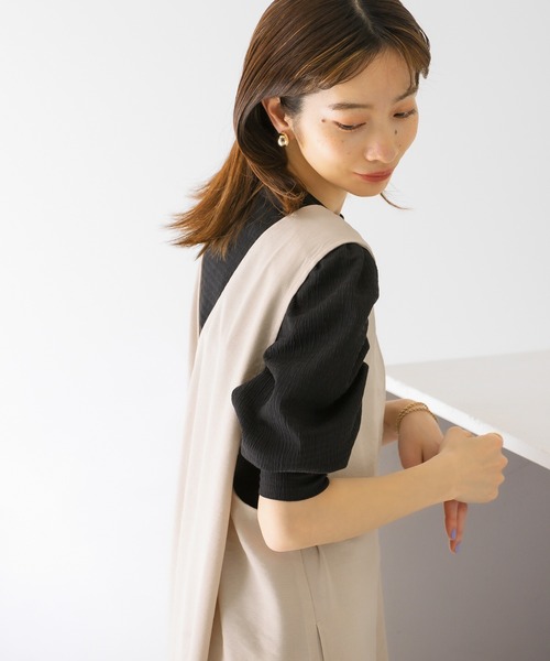 KBF（ケイビーエフ）の「パワーショルダーシャーリングブラウス（シャツ/ブラウス・レディース・ブラック系その他/アイボリー/ブラック・ONE）」の5枚目の写真