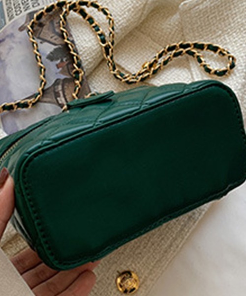 DAY CLOSET（デイ クローゼット）の「レディース 2WAYキルティングボックスバッグ+ショルダーチェーン 2点セット（ショルダーバッグ・レディース・グリーン/ブラック/ホワイト・M/S）」の11枚目の写真