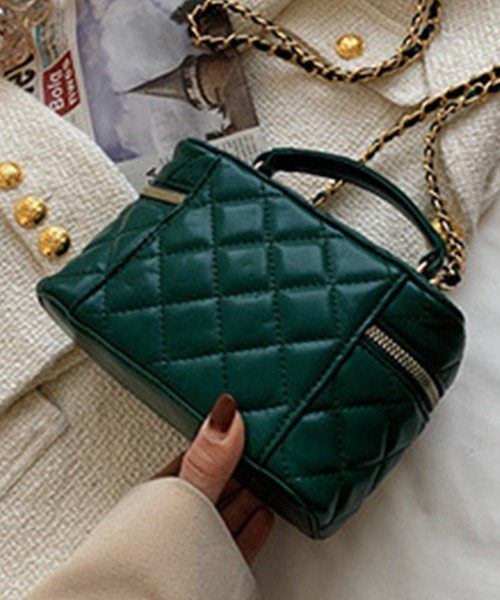 DAY CLOSET（デイ クローゼット）の「レディース 2WAYキルティングボックスバッグ+ショルダーチェーン 2点セット（ショルダーバッグ・レディース・グリーン/ブラック/ホワイト・M/S）」の13枚目の写真