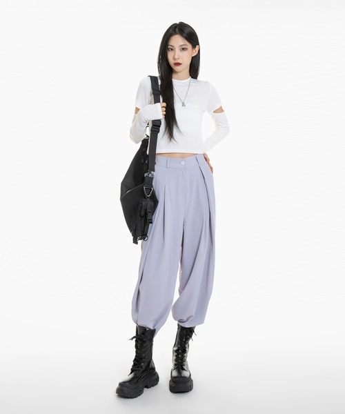 FOLLOWIN（フォロウィン）の「ポケットクロスバッグ（ショルダーバッグ・メンズ・ブラック・ONE SIZE）」の5枚目の写真