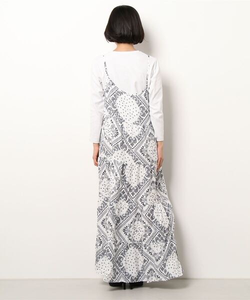 ＪＵＧＬＡＮＳ（ユグランス）の「☆ ふんわり揺れ感。アソート柄ティアードキャミワンピース　220160（ワンピース・レディース・ホワイト×ブラウン/ホワイト×ネイビー・FREE）」の3枚目の写真