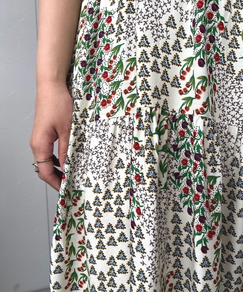 ＪＵＧＬＡＮＳ（ユグランス）の「☆ ふんわり揺れ感。アソート柄ティアードキャミワンピース　220160（ワンピース・レディース・ホワイト×ブラウン/ホワイト×ネイビー・FREE）」の12枚目の写真