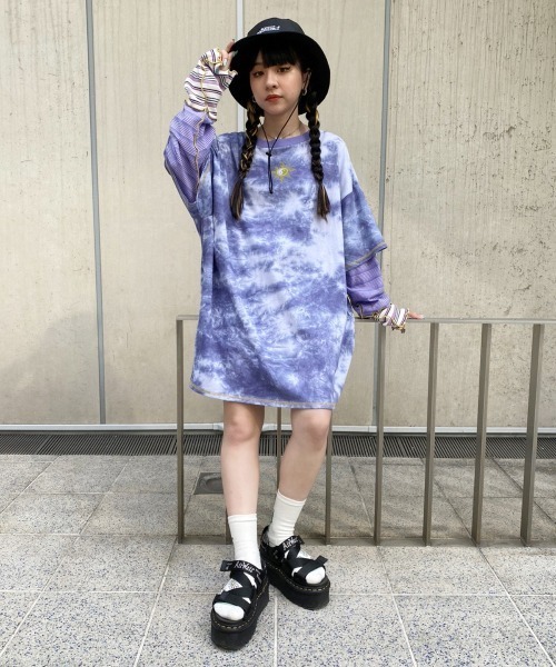 Candy Stripper(キャンディストリッパー)の「MISCHIEVOUS TIE DYE トップス(Tシャツ/カットソー・レディース・ライトブルー/ライトグリーン/パープル・2)」の22枚目の写真