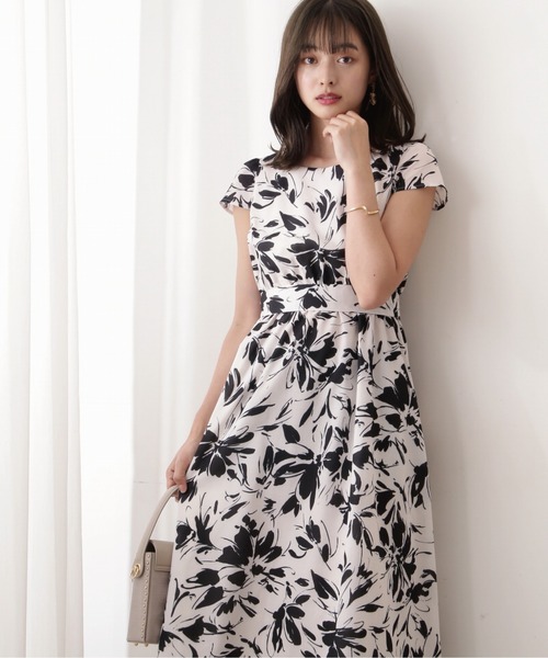 PROPORTION BODY DRESSING（プロポーションボディドレッシング）の「サマーフラワーフレアワンピース / 1212240708（ワンピース・レディース・ホワイト系その他/ブラック/グリーン・SMALL/MEDIUM）」の2枚目の写真