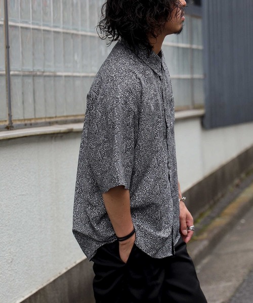 Right-on(ライトオン)の「【WEB限定】 総柄シャツ(シャツ/ブラウス・メンズ・ピンク/ダークグレー/ブラック/ブルー/ブラック×ブルー/グレー/サックスブルー/ライム/グリーン/ホワイト/ブラック×レッド・L/M/XL)」の15枚目の写真