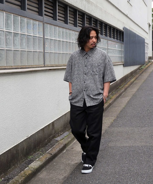 Right-on(ライトオン)の「【WEB限定】 総柄シャツ(シャツ/ブラウス・メンズ・ピンク/ダークグレー/ブラック/ブルー/ブラック×ブルー/グレー/サックスブルー/ライム/グリーン/ホワイト/ブラック×レッド・L/M/XL)」の16枚目の写真