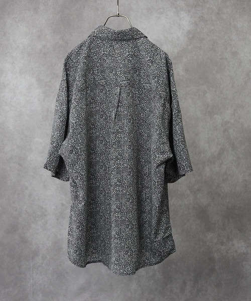 Right-on(ライトオン)の「【WEB限定】 総柄シャツ(シャツ/ブラウス・メンズ・ピンク/ダークグレー/ブラック/ブルー/ブラック×ブルー/グレー/サックスブルー/ライム/グリーン/ホワイト/ブラック×レッド・L/M/XL)」の19枚目の写真