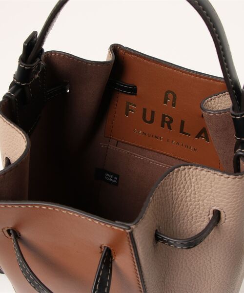 FURLA（フルラ）の「FURLA MIASTELLA MINI BUCKET BAG（ショルダーバッグ・レディース・ブラウン系その他・ONE SIZE）」の3枚目の写真