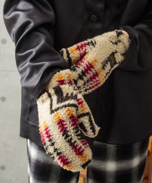 PENDLETON（ペンドルトン）の「【PENDLETON/ペンドルトン】別注HARDING ボアグローブ 手袋 ミトン フリース（手袋・メンズ・ホワイト系その他/ブラック系その他/ベージュ系その他・FREE）」の13枚目の写真
