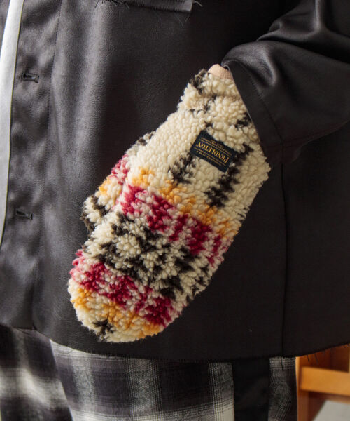 PENDLETON（ペンドルトン）の「【PENDLETON/ペンドルトン】別注HARDING ボアグローブ 手袋 ミトン フリース（手袋・メンズ・ホワイト系その他/ブラック系その他/ベージュ系その他・FREE）」の15枚目の写真