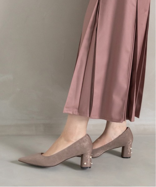 RANDA（ランダ）の「ヒールコンシャススエードパンプス（パンプス・レディース・ブラック/グレイッシュベージュ・22.5/23/23.5/24/24.5/25/25.5/22）」の8枚目の写真