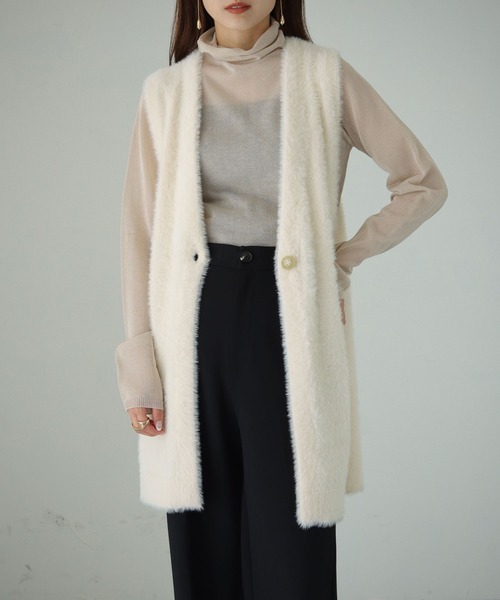 cheriella(シェリエラ)の「【cheriella】WEB限定フェザーニットベスト(ベスト・レディース・ブラック/ベージュ/ブラウン/アイボリー・M)」の9枚目の写真