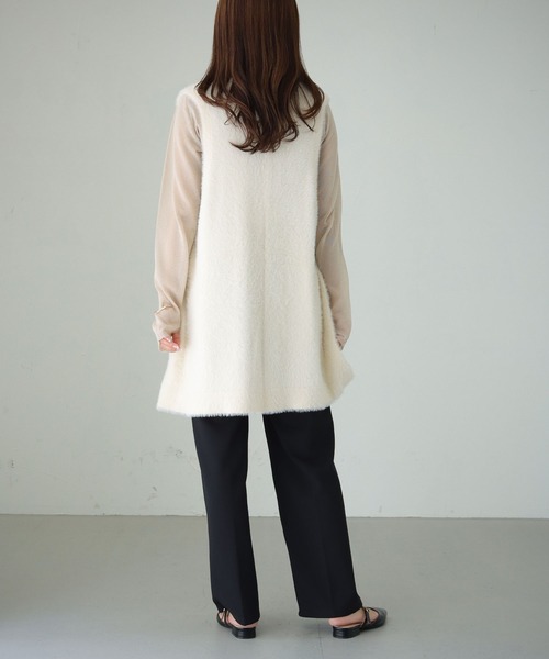 cheriella(シェリエラ)の「【cheriella】WEB限定フェザーニットベスト(ベスト・レディース・ブラック/ベージュ/ブラウン/アイボリー・M)」の20枚目の写真