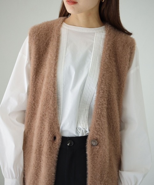 cheriella(シェリエラ)の「【cheriella】WEB限定フェザーニットベスト(ベスト・レディース・ブラック/ベージュ/ブラウン/アイボリー・M)」の21枚目の写真