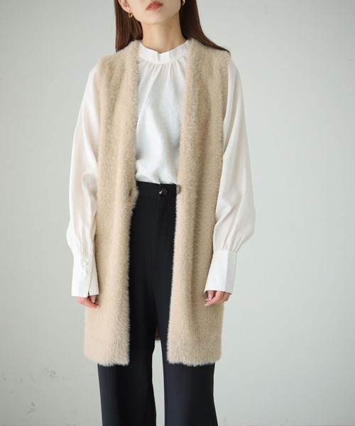 cheriella(シェリエラ)の「【cheriella】WEB限定フェザーニットベスト(ベスト・レディース・ブラック/ベージュ/ブラウン/アイボリー・M)」の18枚目の写真