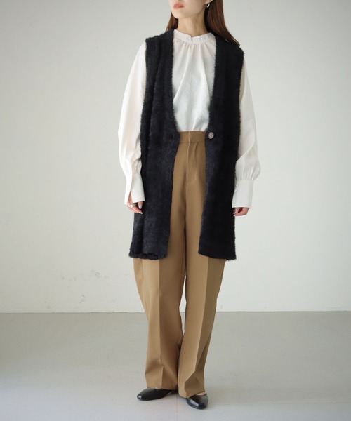 cheriella(シェリエラ)の「【cheriella】WEB限定フェザーニットベスト(ベスト・レディース・ブラック/ベージュ/ブラウン/アイボリー・M)」の17枚目の写真