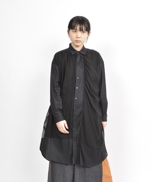 gomme（ゴム）の「C/Wビエラ　ロングシャツ（シャツ/ブラウス・レディース・ブラック/ベージュ・MEDIUM）」の2枚目の写真