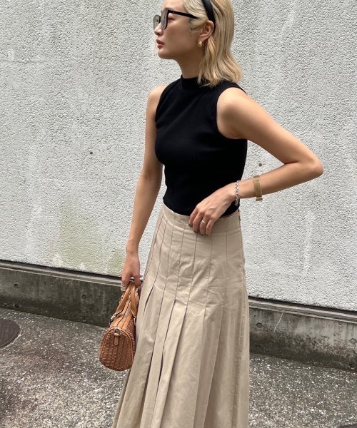 AMAIL(アマイル)の「Casual almond skirt(スカート・レディース・ブラック/ベージュ・S/M)」の3枚目の写真