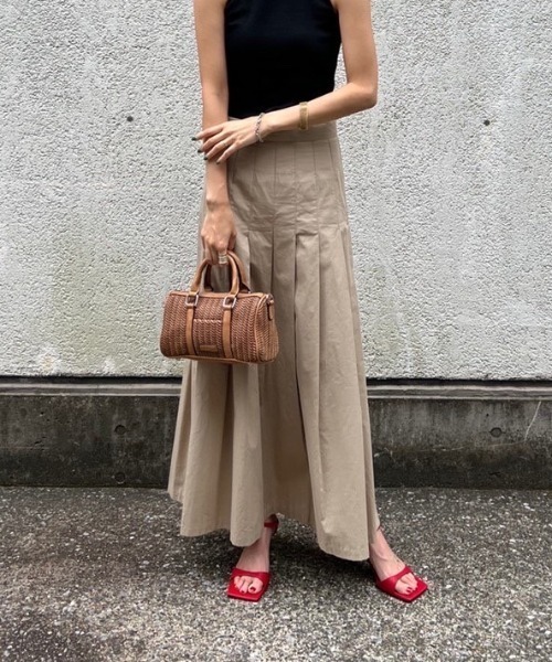 AMAIL(アマイル)の「Casual almond skirt(スカート・レディース・ブラック/ベージュ・S/M)」の4枚目の写真