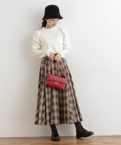 mysty woman（ミスティウーマン）の「ウォッシャブルパワショルニット 166516（ニット/セーター・レディース・ブラック/ダークブラウン/オフホワイト/ホワイト系その他/ブラック系その他・FREE）」の19枚目の写真