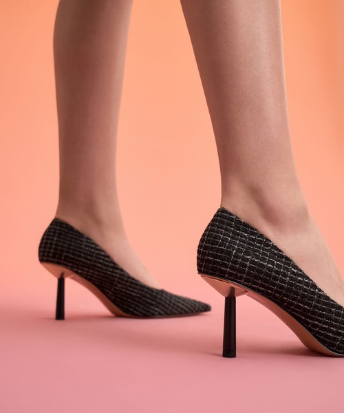【新品】チャールズアンドキース　シリンダーヒールパンプス 23cm black CHARLES & KEITH（チャールズ & キース）の「シリンダーヒール