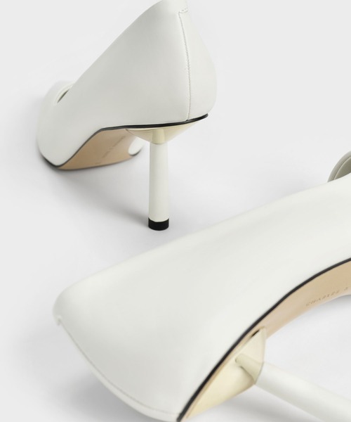 CHARLES & KEITH（チャールズ & キース）の「シリンダーヒール パンプス（パンプス・レディース・ブラック/サンドベージュ/マルチ/オフホワイト・22.5cm/23cm/23.5cm/24.5cm/25cm/25.5cm/22cm）」の9枚目の写真