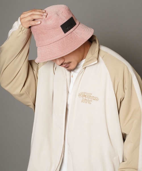 #Re:room(リルーム)の「コーデュロイロゴパッチバケットハット(ハット・メンズ・ブラック/オフホワイト/ピンク・FREE)」の6枚目の写真