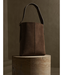 Banana Republic（バナナリパブリック）の「Vida レザーバッグ（ショルダーバッグ）」