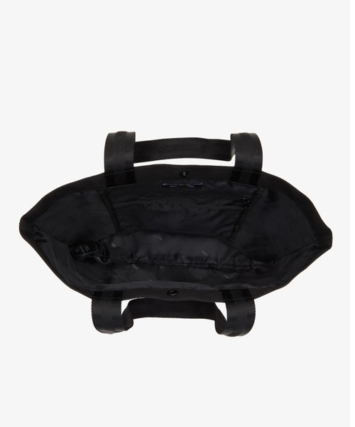 FRED PERRY（フレッドペリー）の「Cross Stitch Graphic Tote Bag（トートバッグ・メンズ・ブラック・ONE SIZE）」の8枚目の写真