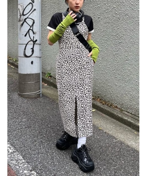 SLY（スライ）の「LIMITED ITEM 2WAY JUMPER SK 2ウェイ ジャンパースカート 限定（ジャンパースカート・レディース・ブラック/マルチ・1/2）」の21枚目の写真