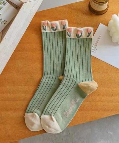 aimoha（アイモハ）の「チューリップ　立体編みソックス（ソックス/靴下・レディース・ライトベージュ/ベージュ系その他/グリーン/ブルー・FREE）」の4枚目の写真