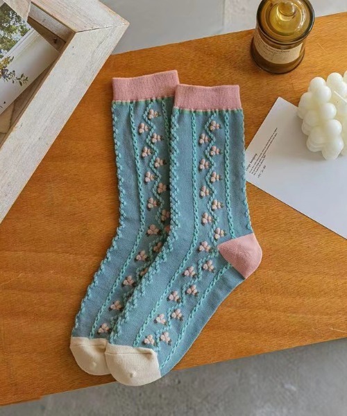 aimoha（アイモハ）の「チューリップ　立体編みソックス（ソックス/靴下・レディース・ライトベージュ/ベージュ系その他/グリーン/ブルー・FREE）」の12枚目の写真