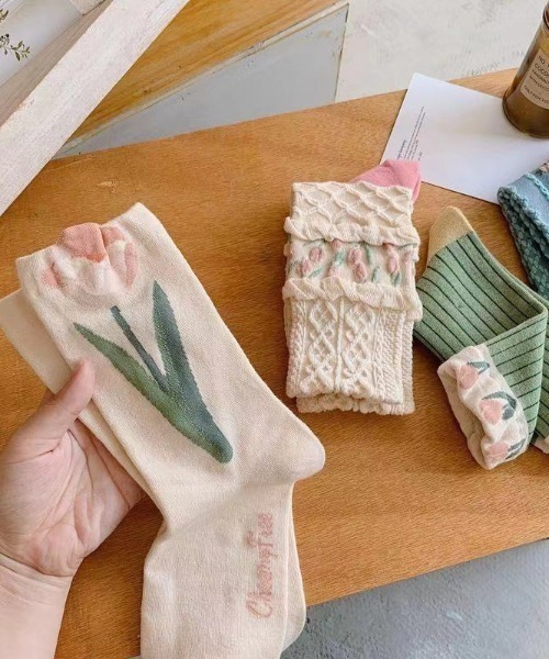 aimoha（アイモハ）の「チューリップ　立体編みソックス（ソックス/靴下・レディース・ライトベージュ/ベージュ系その他/グリーン/ブルー・FREE）」の15枚目の写真