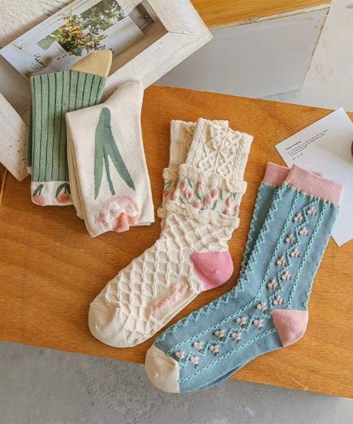 aimoha（アイモハ）の「チューリップ　立体編みソックス（ソックス/靴下・レディース・ライトベージュ/ベージュ系その他/グリーン/ブルー・FREE）」の11枚目の写真