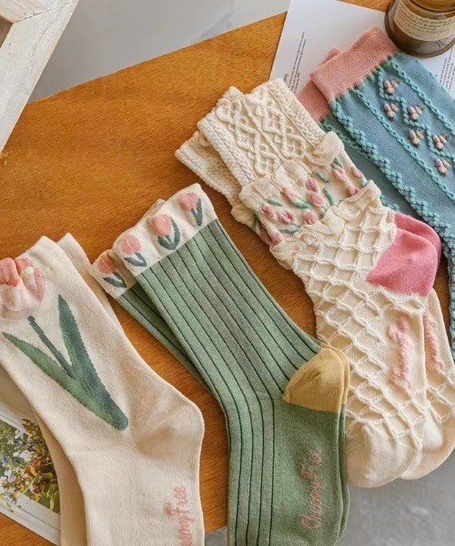 aimoha（アイモハ）の「チューリップ　立体編みソックス（ソックス/靴下・レディース・ライトベージュ/ベージュ系その他/グリーン/ブルー・FREE）」の9枚目の写真