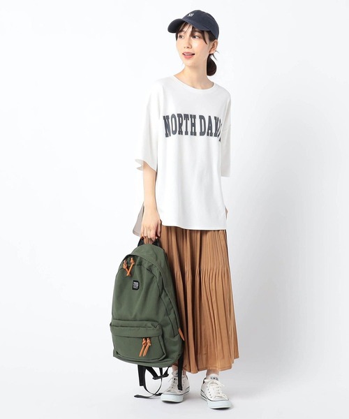 Grand PARK(グランドパーク)の「ロゴ入り ラウンドヘムTシャツ(Tシャツ/カットソー・レディース・レンガ/ライトグリーン/ホワイト/ダークグリーン・FREE)」の18枚目の写真