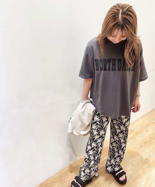 Grand PARK(グランドパーク)の「ロゴ入り ラウンドヘムTシャツ(Tシャツ/カットソー・レディース・レンガ/ライトグリーン/ホワイト/ダークグリーン・FREE)」の20枚目の写真