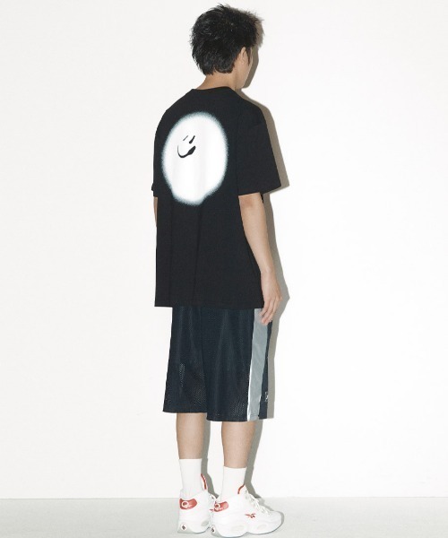 ISTKUNST（イストクンスト）の「A'GEM/9 × .kom『ISTKUNST/イストクンスト』BLUR SMILEY BALL TEE/スマイルボール 半袖　カットソー（Tシャツ/カットソー・メンズ・ブラック/ホワイト・M/L）」の9枚目の写真