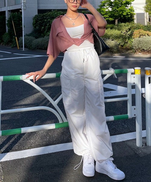 SPIRALGIRL（スパイラルガール）の「ワッシャーシアークロップドシャツ（シャツ/ブラウス・レディース・ブラック/ホワイト/ピンク・FREE）」の8枚目の写真