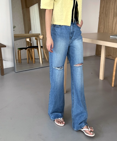 by muni:r(バイ ムニール)の「ダメージカットワイドデニム(デニムパンツ・レディース・ブルー・SMALL/MEDIUM)」の14枚目の写真