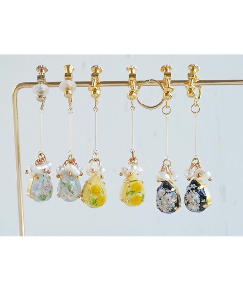 tone（トーン）の「【Riko】淡水パール×小粒ドロップピアス(MA)（ピアス（両耳用）・レディース・ブラック/グリーン/イエロー/ピンク・FREE）」の8枚目の写真