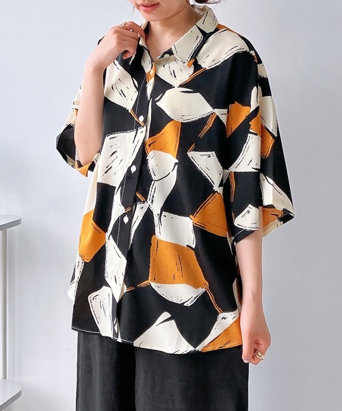 AS KNOW AS plus（アズノゥアズプラス）の「♪着回して半袖ビッグシャツ（シャツ/ブラウス・レディース・ベージュ系/ホワイト系/ブラック系/ホワイト系1/ブルー系/ブルー系1/ホワイト系2/ベージュ系1/サックスブルー系/ピンク系/ブラック系1/ブラック系2/ブラック系3/ブルー系2/グリーン系/イエロー系/ベージュ系2/ブルー系3/ブラック系4/ブルー系4/ホワイト系3/ホワイト系その他/ブルー系その他/ブラウン系/ネイビー系・FREE）」の8枚目の写真