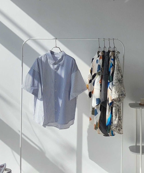 AS KNOW AS plus（アズノゥアズプラス）の「♪着回して半袖ビッグシャツ（シャツ/ブラウス・レディース・ベージュ系/ホワイト系/ブラック系/ホワイト系1/ブルー系/ブルー系1/ホワイト系2/ベージュ系1/サックスブルー系/ピンク系/ブラック系1/ブラック系2/ブラック系3/ブルー系2/グリーン系/イエロー系/ベージュ系2/ブルー系3/ブラック系4/ブルー系4/ホワイト系3/ホワイト系その他/ブルー系その他/ブラウン系/ネイビー系・FREE）」の20枚目の写真