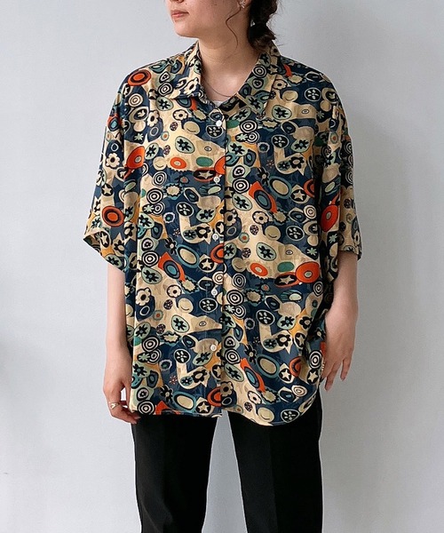 AS KNOW AS plus（アズノゥアズプラス）の「♪着回して半袖ビッグシャツ（シャツ/ブラウス・レディース・ベージュ系/ホワイト系/ブラック系/ホワイト系1/ブルー系/ブルー系1/ホワイト系2/ベージュ系1/サックスブルー系/ピンク系/ブラック系1/ブラック系2/ブラック系3/ブルー系2/グリーン系/イエロー系/ベージュ系2/ブルー系3/ブラック系4/ブルー系4/ホワイト系3/ホワイト系その他/ブルー系その他/ブラウン系/ネイビー系・FREE）」の21枚目の写真