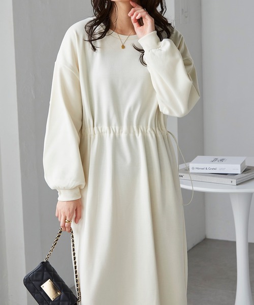 RANAN（ラナン）の「裏起毛/アンチピリング　ドロストスウェットライクワンピース（ワンピース・レディース・アイボリー/ブラック/ライム/アイボリー系1/ブルー系1/グレー系1/ブラック系1・L/LL/M）」の5枚目の写真