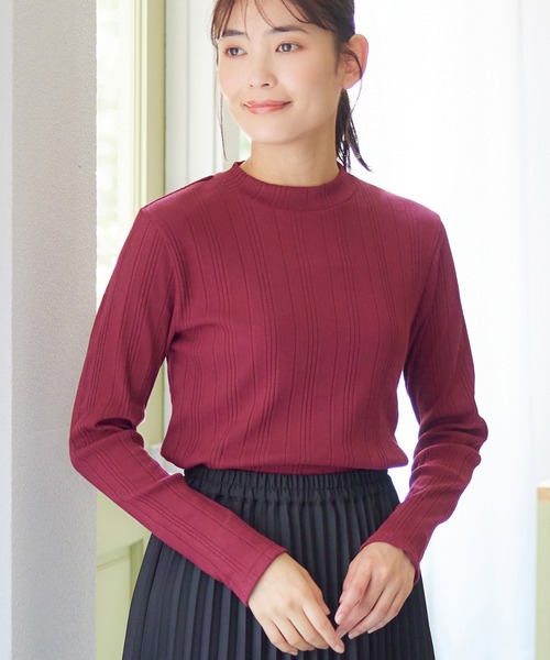 Honeys(ハニーズ)の「ランダムリブハイネックTシャツ(Tシャツ/カットソー・レディース・ダークグリーン/コーラルピンク/ネイビー/オフホワイト/ボルドー/ベージュ/ブラック・LL/S/M/L)」の7枚目の写真